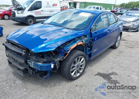 2017 Ford Fusion Energi Titanium from USA, damaged, VIN 3FA6P0SU0HR147152